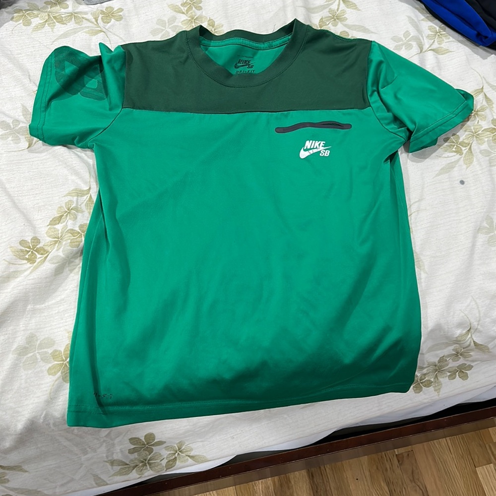 Nike 12-13 yr tshirt